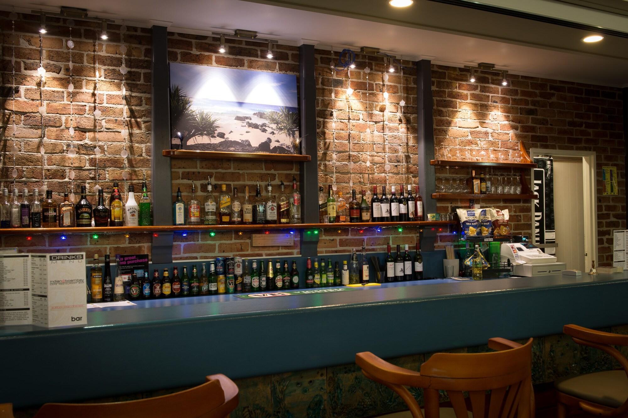 Bar/Salón Boambee Bay Resort