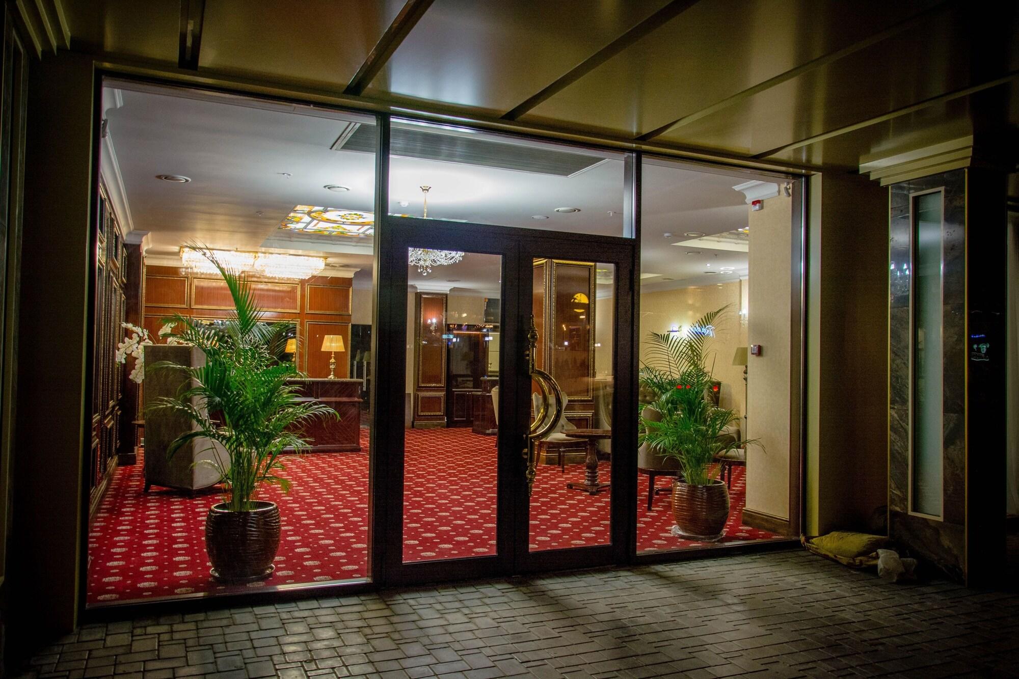 Vista Exterior Bristol Central Park Hotel