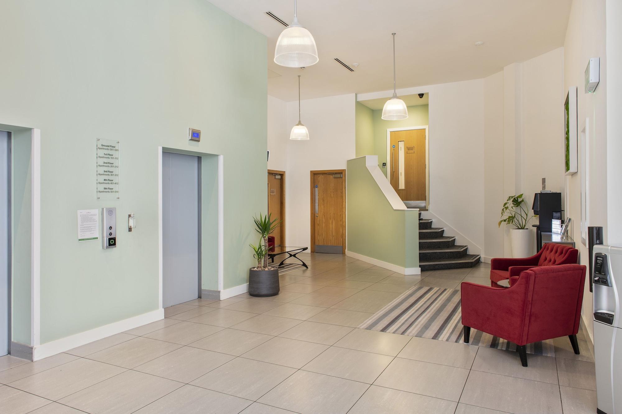 Vista Lobby Cove Minshull Street