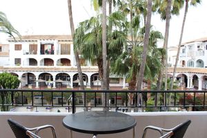 Alquiler Vacacional - Modern 1 Bed Apt with stunning Views Into the Villamartin Plaza