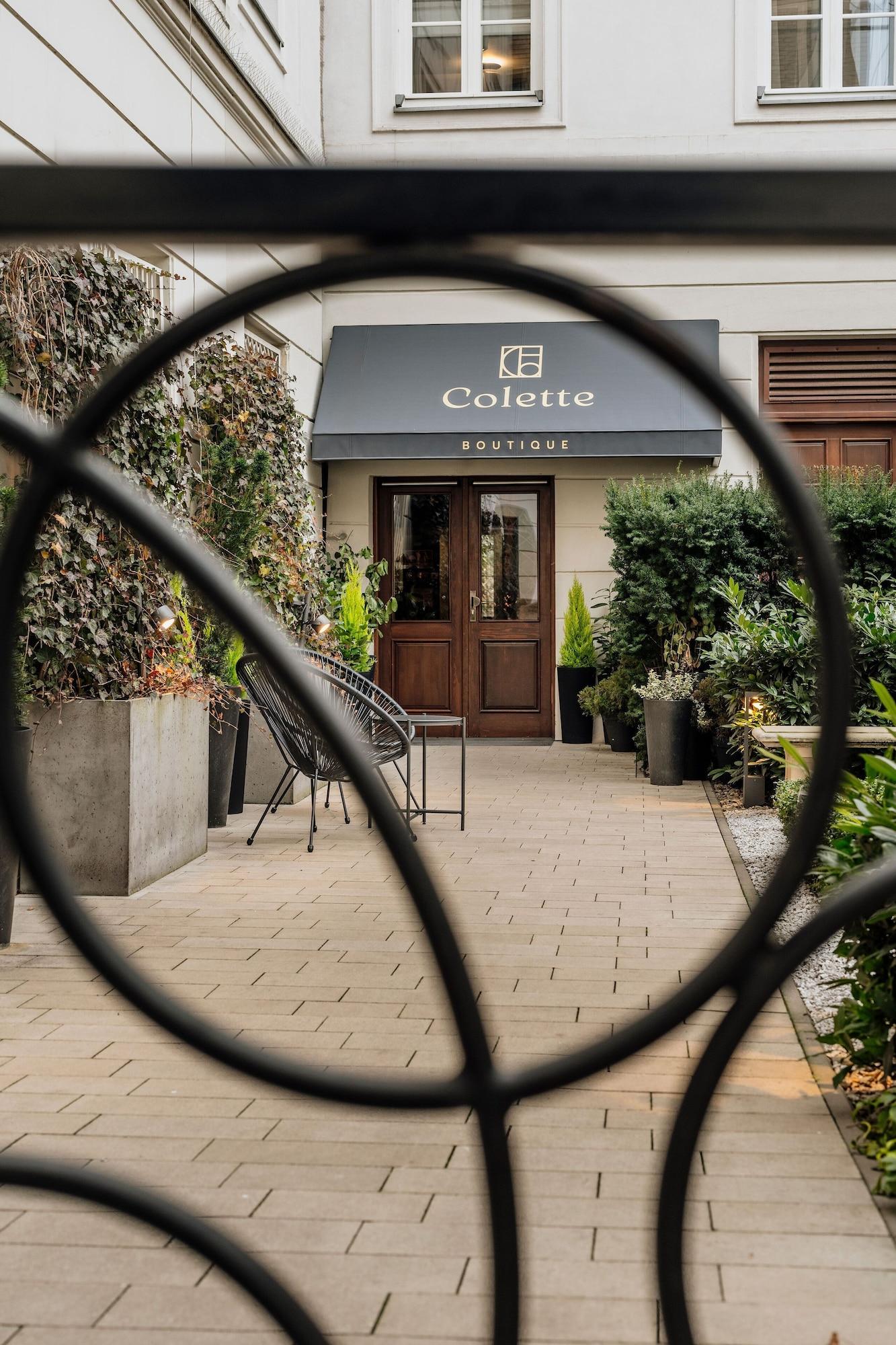 Vista Exterior Colette by StayLab