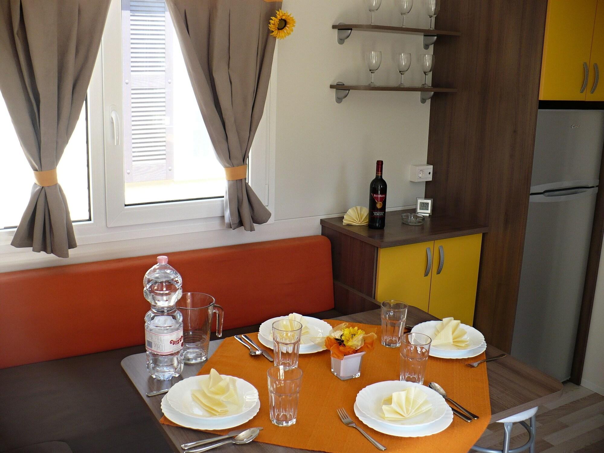 Equipamiento de Habitación Victoria Mobilehome San Marino Resort