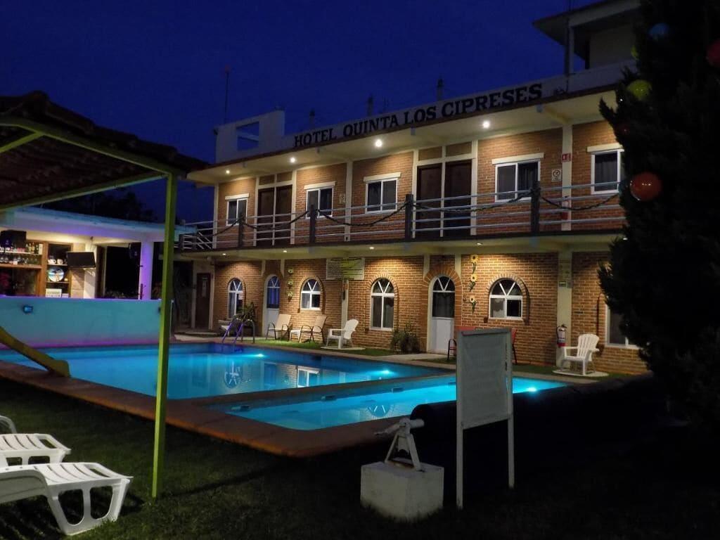 Varios hotel y cabañas quinta los cipreses