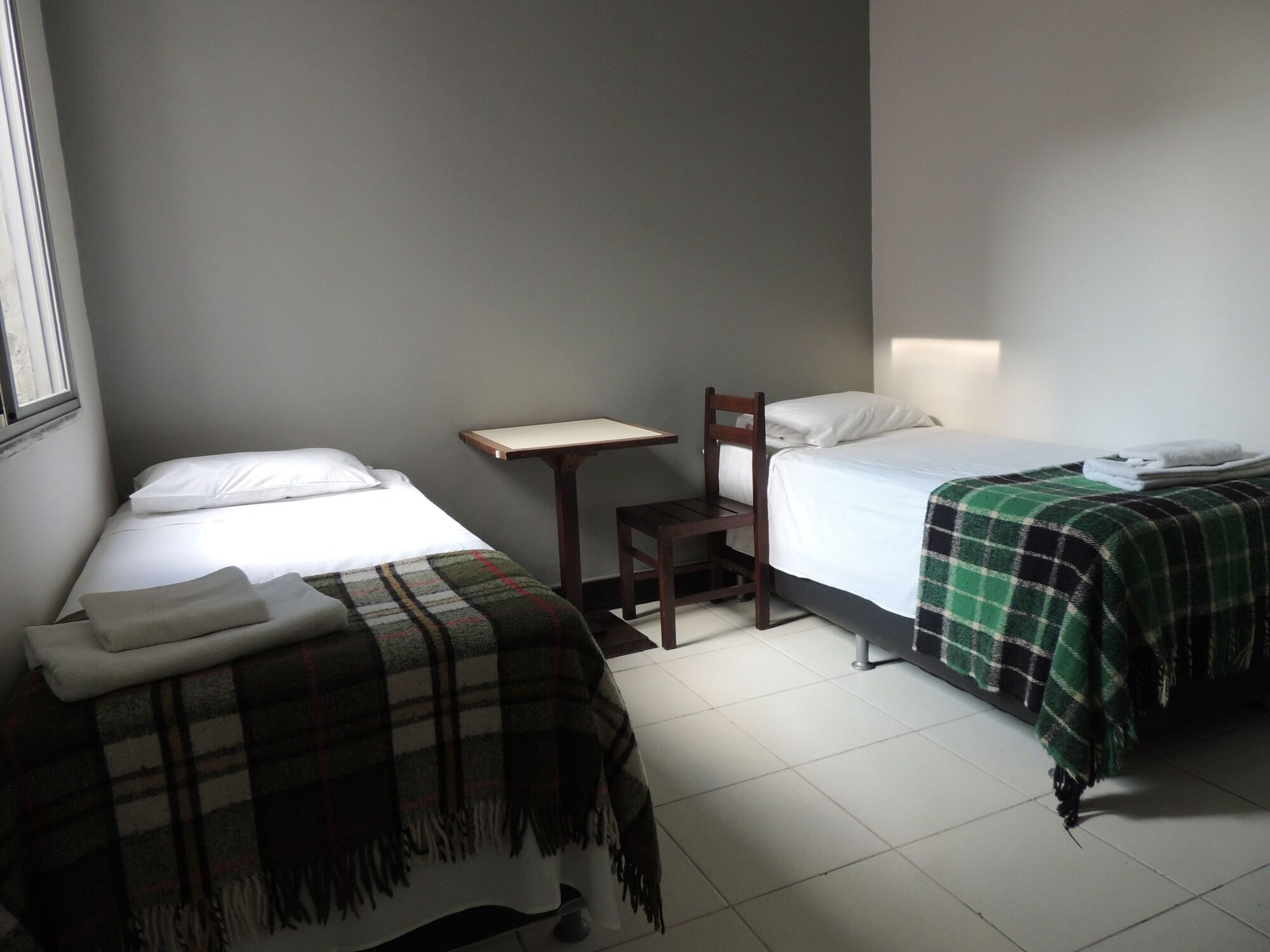Habitación Hotel Economy 888 - Próximo a Praça da Estação e Rodoviária