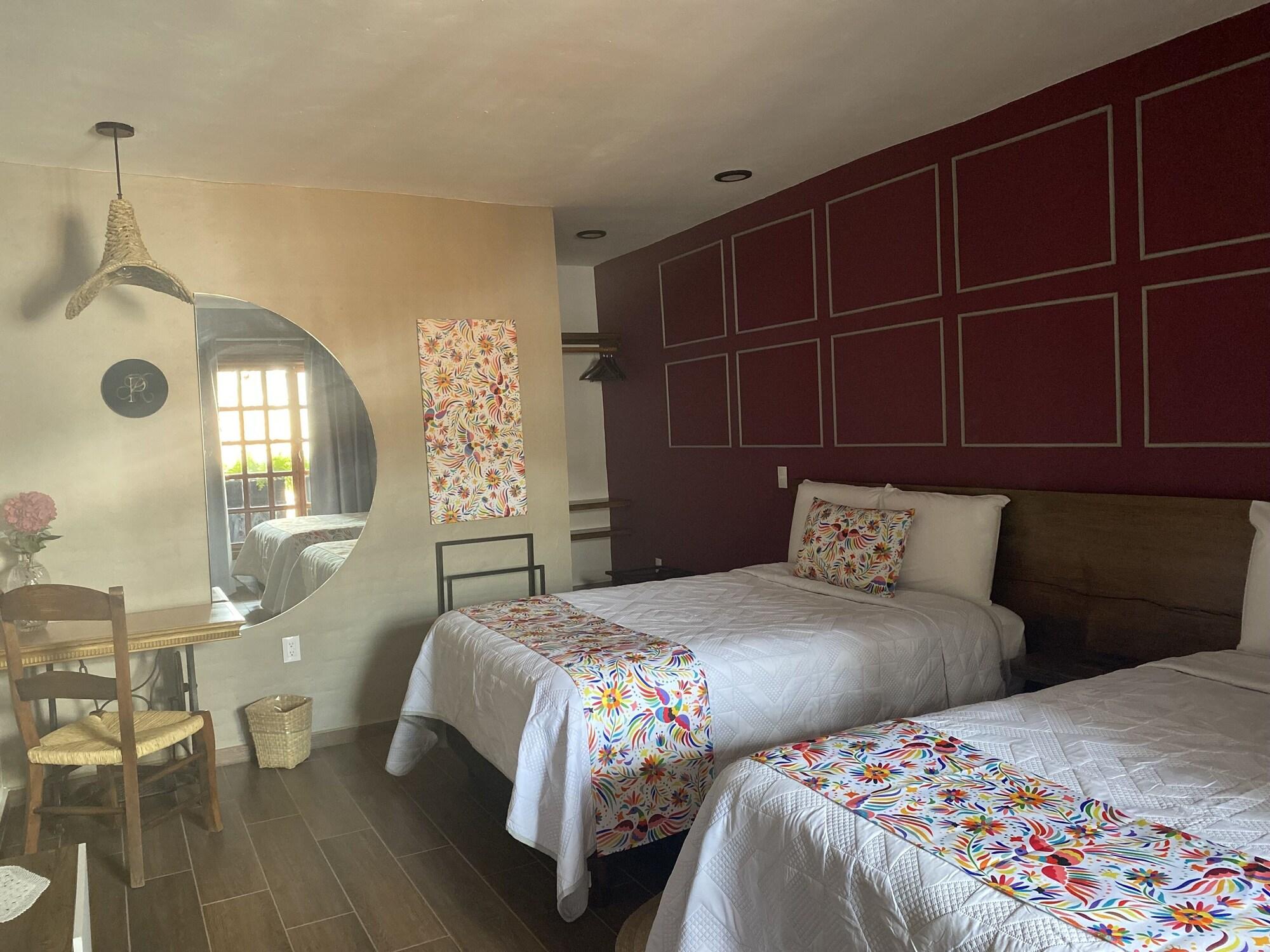 Varios Paseo Real Hotel Boutique