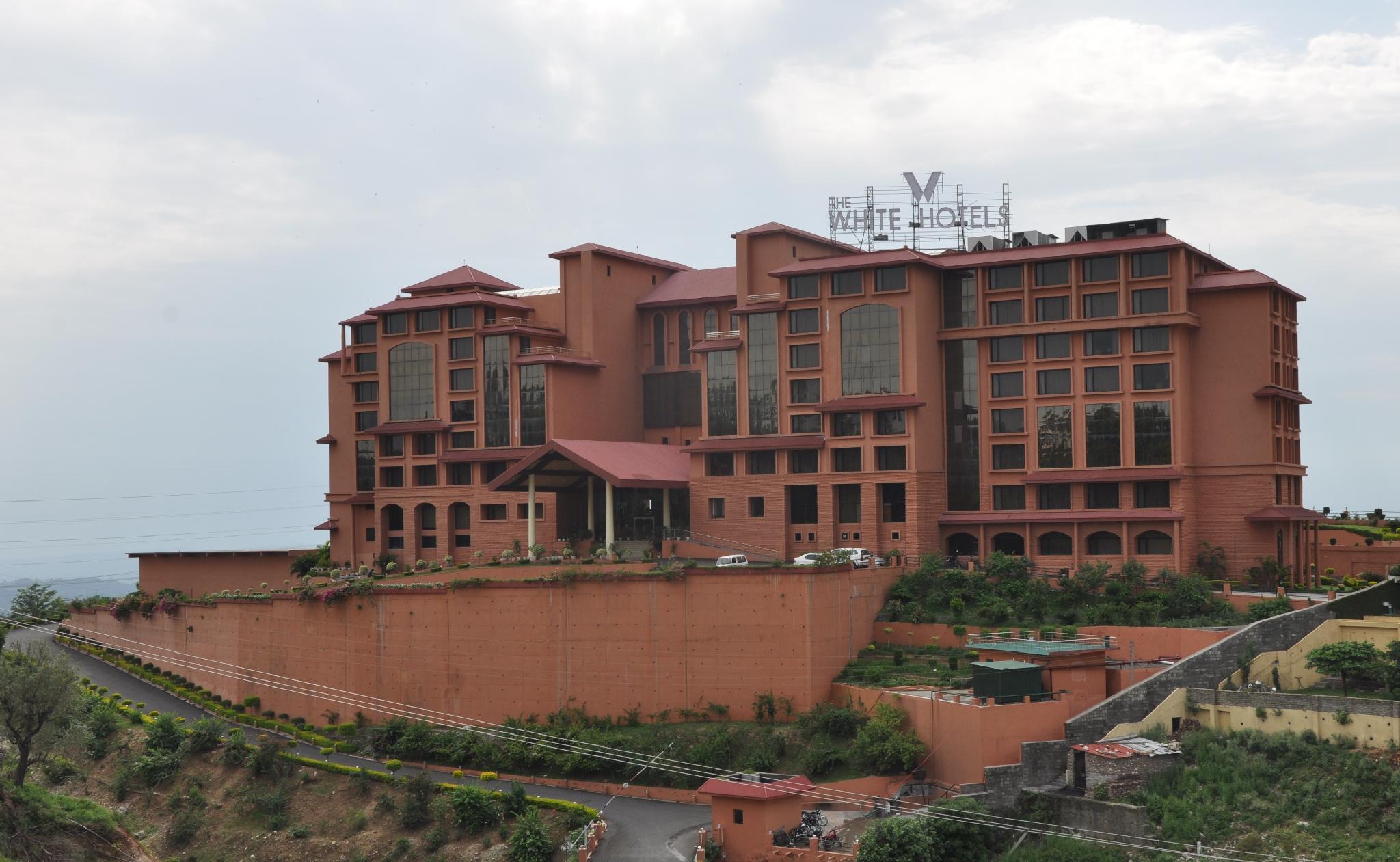 Vista Exterior The White Hotel Katra, A Member Of Radisson Individuals