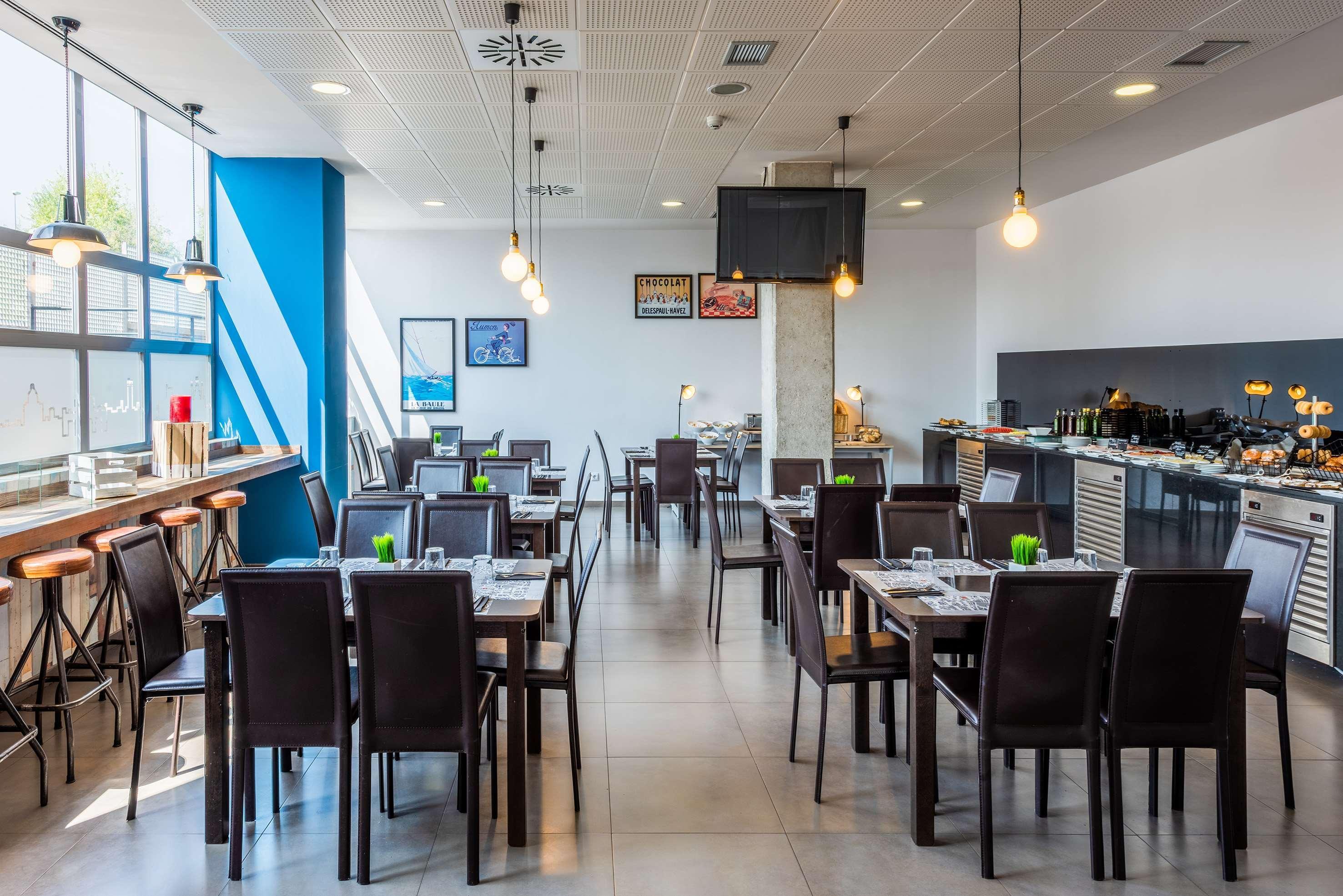 Restaurant Madrid Airport Suites, Affiliated by Meliá