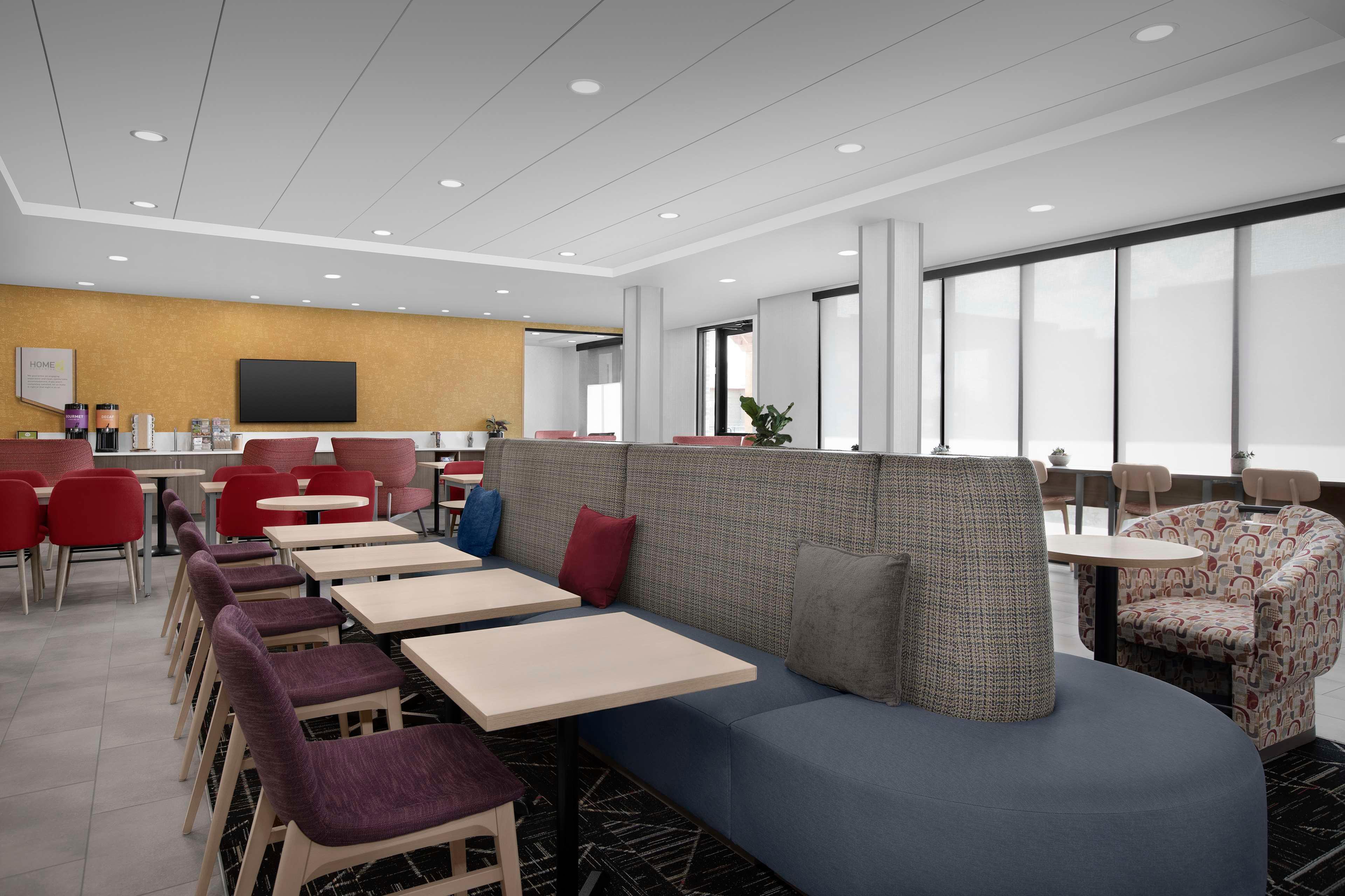 Vista Lobby Home2 Suites By Hilton Chattanooga East Ridge