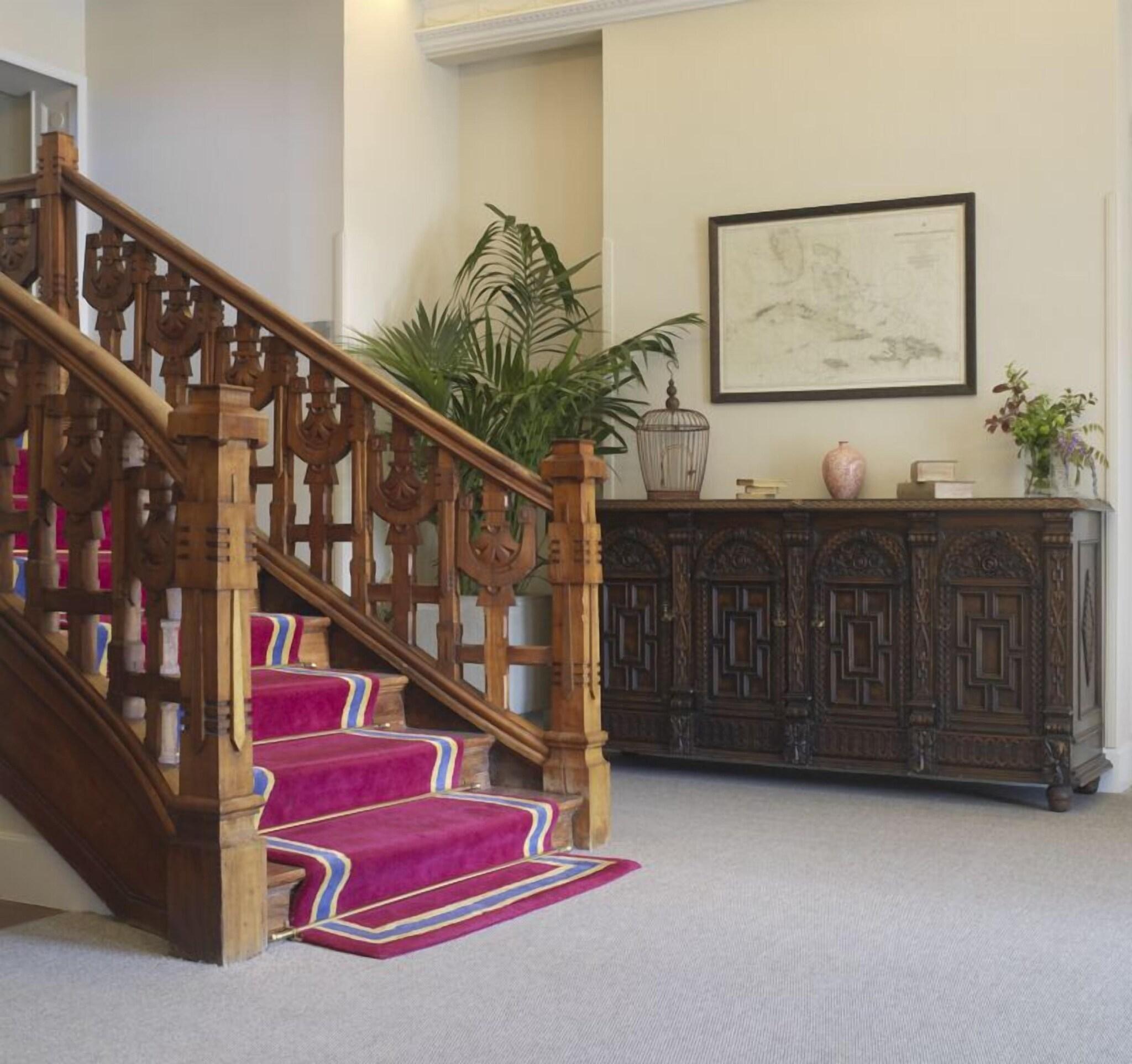 Vista Lobby Hotel Villa Rosario, El Palacete