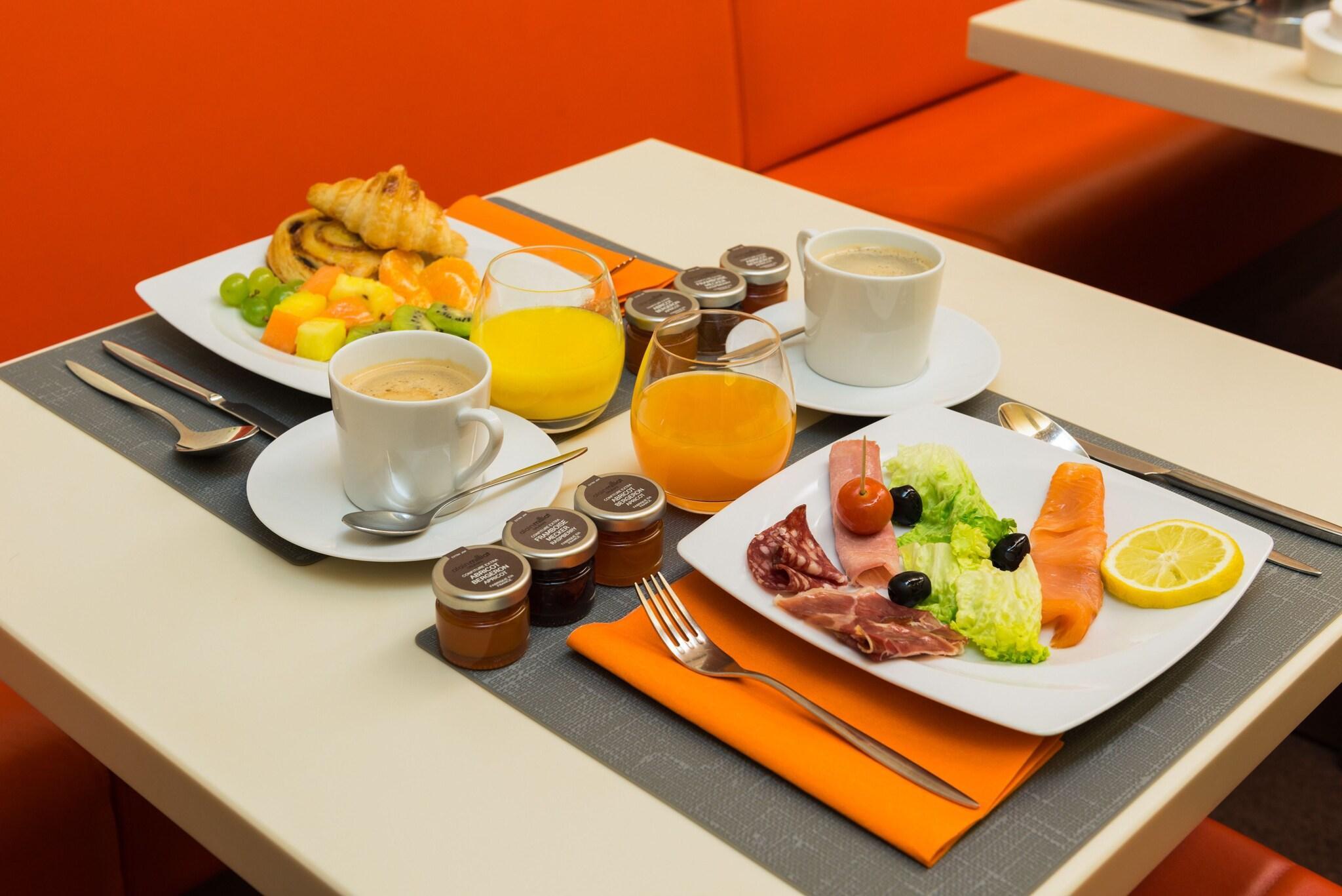Restaurant Hôtel Le Tourville by Inwood Hotels