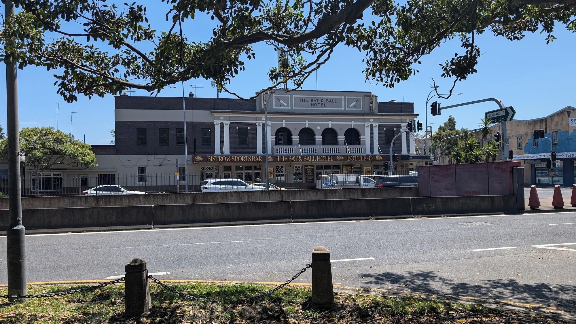 Varios The Bat & Ball Hostel