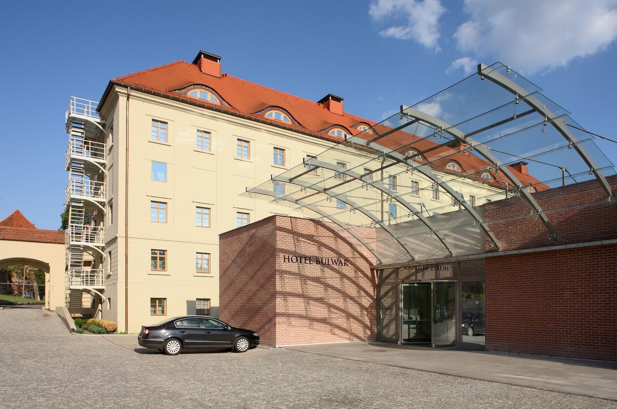 Vista Exterior Hotel Bulwar