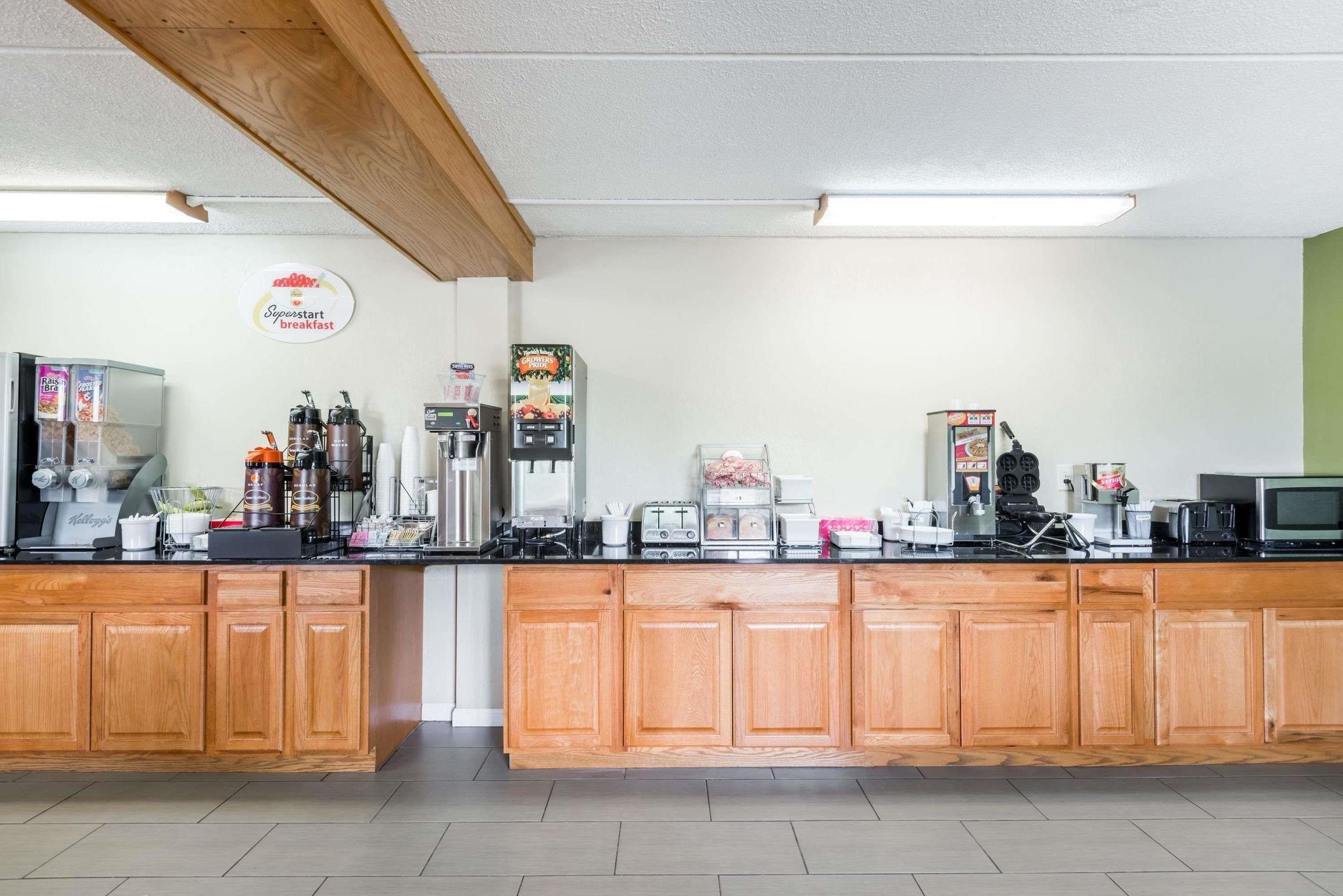 Comodidades del Alojamiento Super 8 by Wyndham Bangor