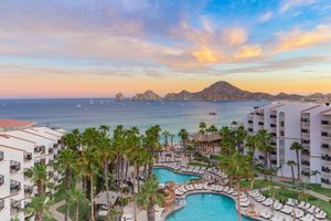 Hoteles en Cabo San Lucas con Parque Acuático