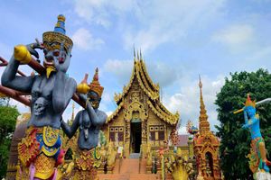 Actividad - Chiang Mai: Chiang Rai White, Blue, and Red Temples - Bus Tour