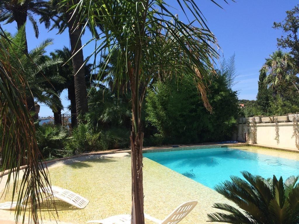 Varios Villa la Mandarinette