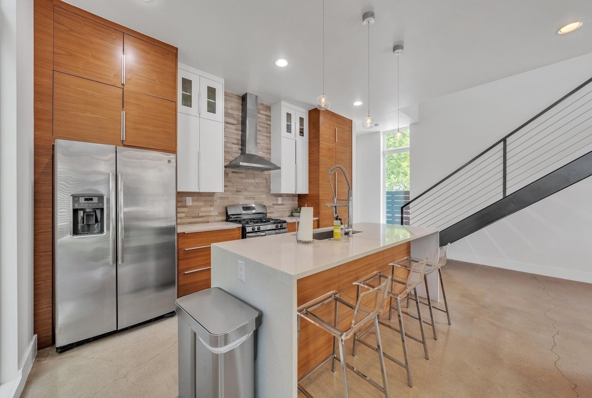 Guest room amenity Clean, Modern Home In Trendy East Austin! 3 Bedroom Home by Redawning