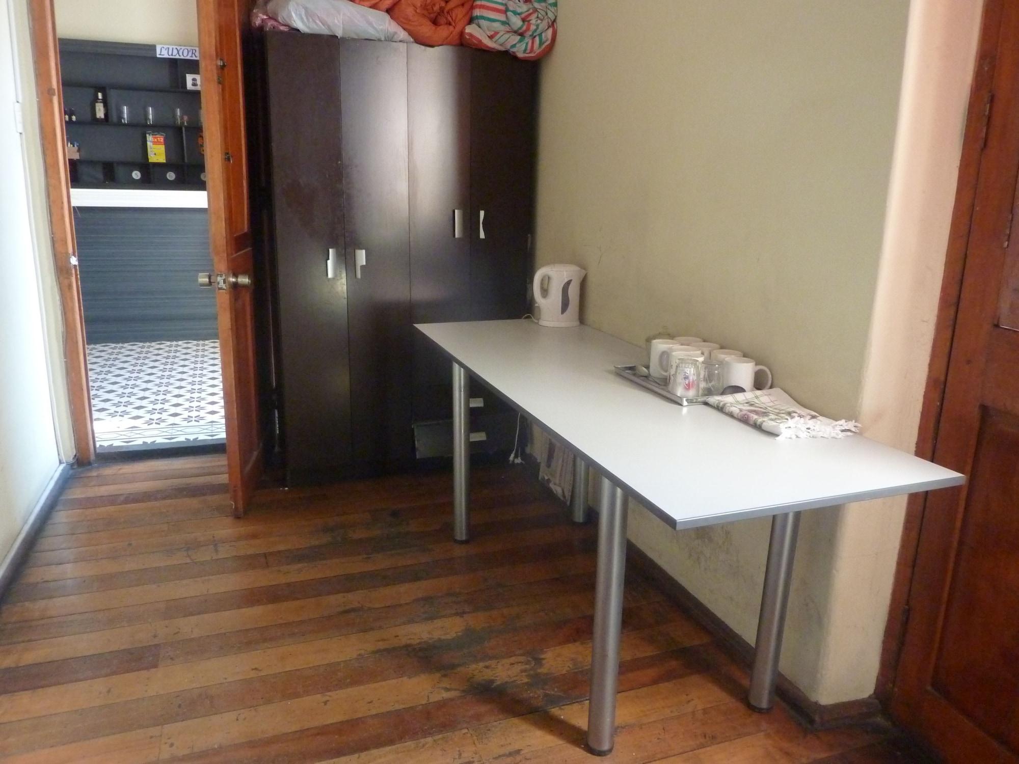 Equipamiento de Habitación Hostal Luxor