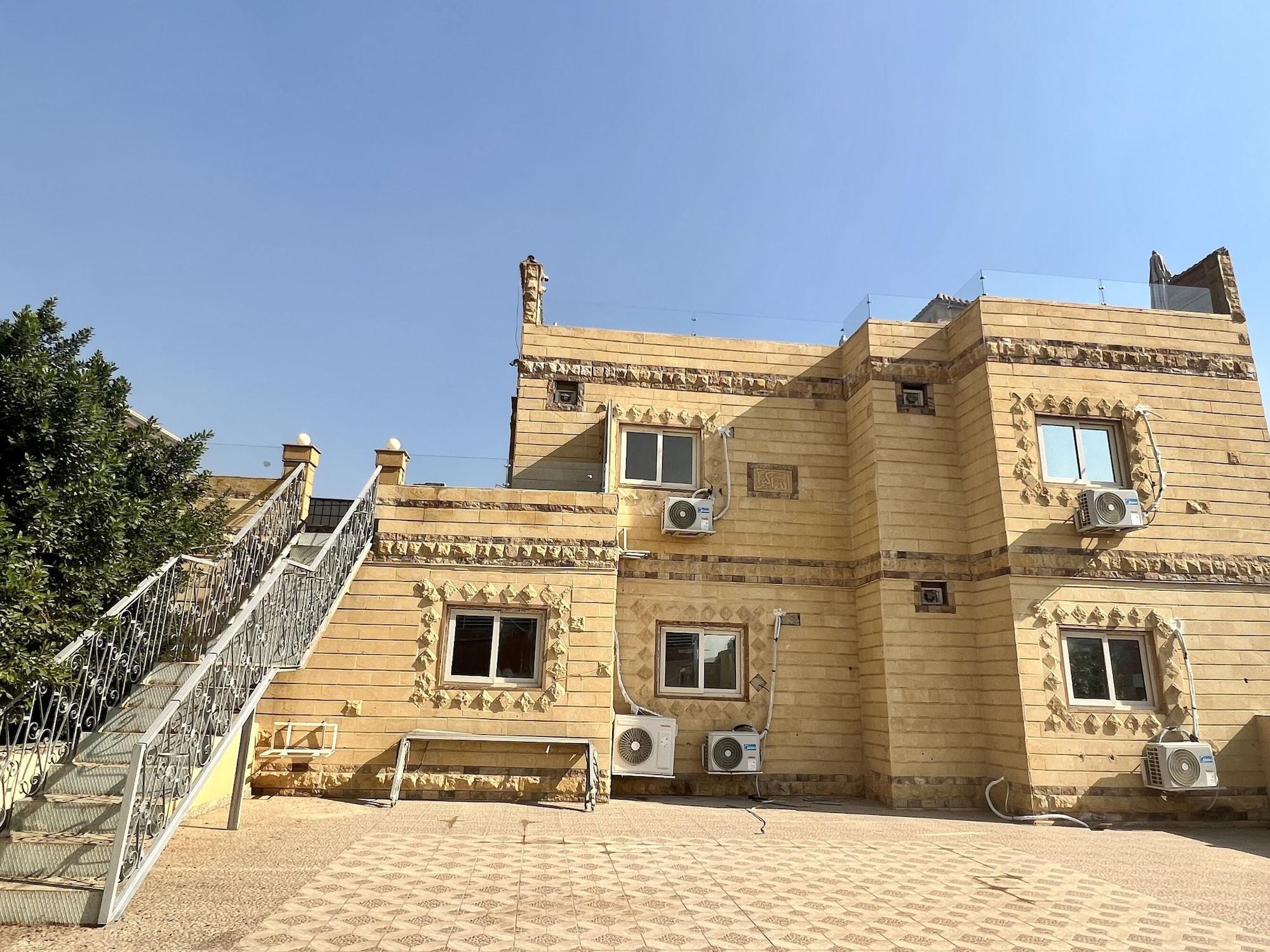 Instalaciones Recreativas Life Pyramids Inn