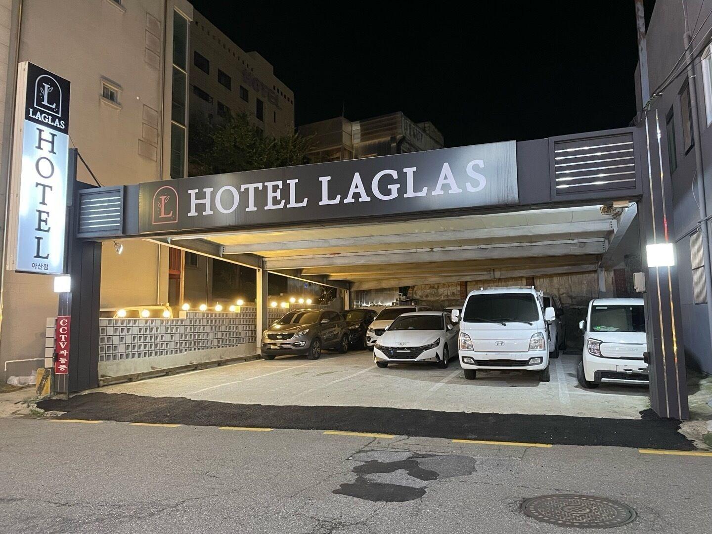 Vista Exterior Hotel Laglas Asan