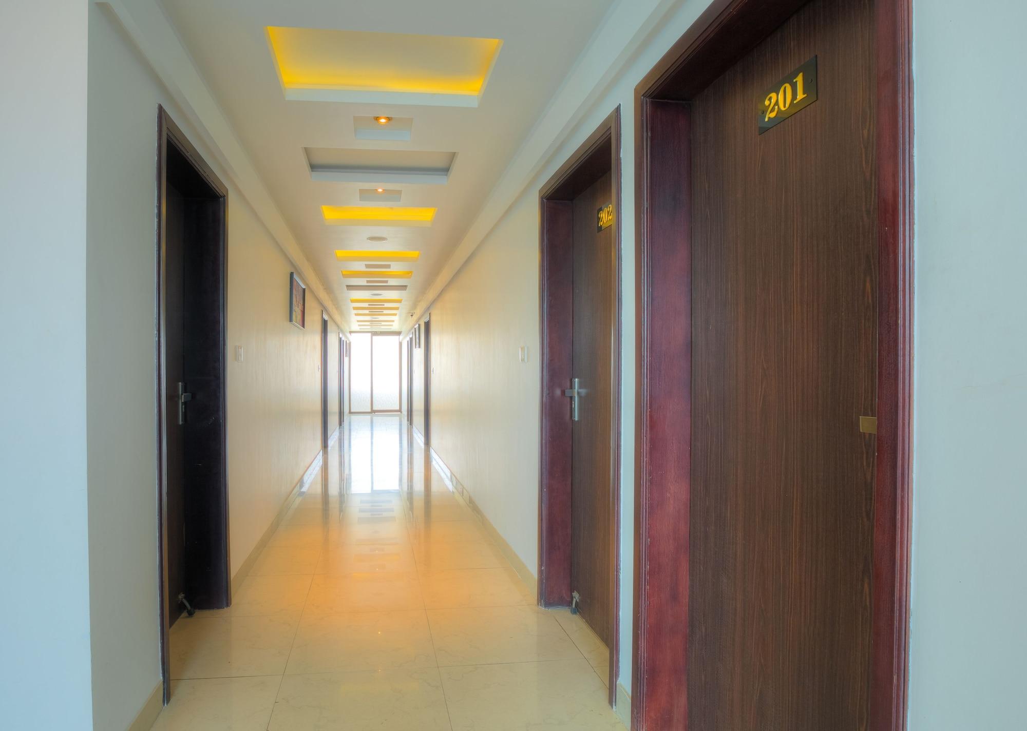 Varios Treebo Shivam Inn Near Singapore Mall