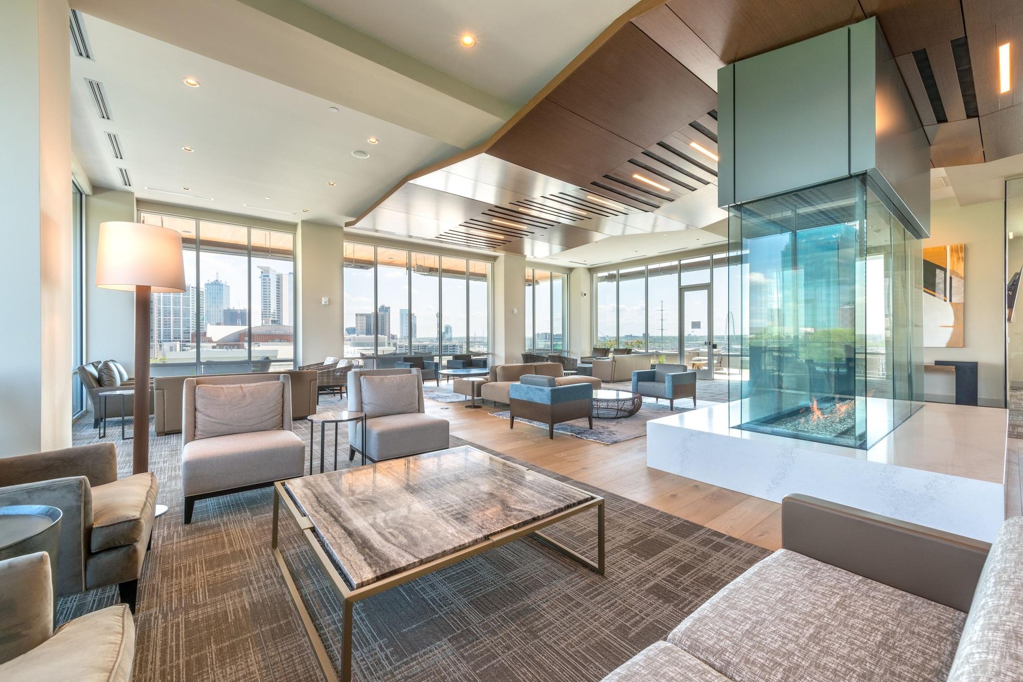 Bar/Salón Mint House Dallas – Victory Park