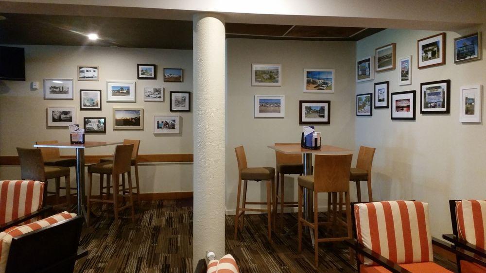 Vista Lobby Bribie Island Hotel