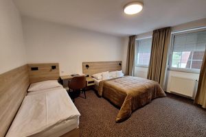 Alojamiento - Hotel Avion