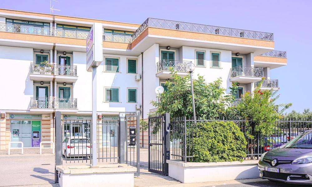 Varios residence del mare