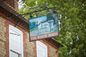 Alojamiento - The White Horse Inn