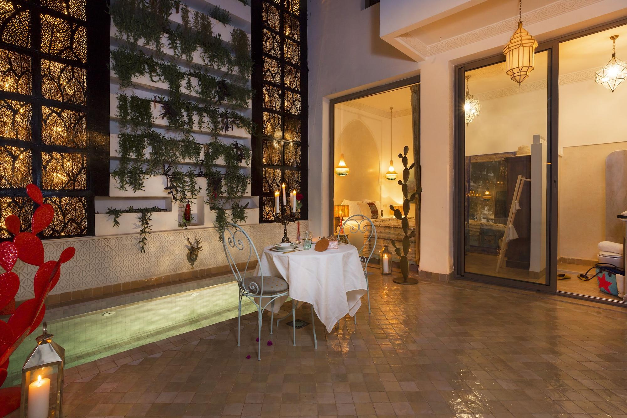 Varios Riad Lumière