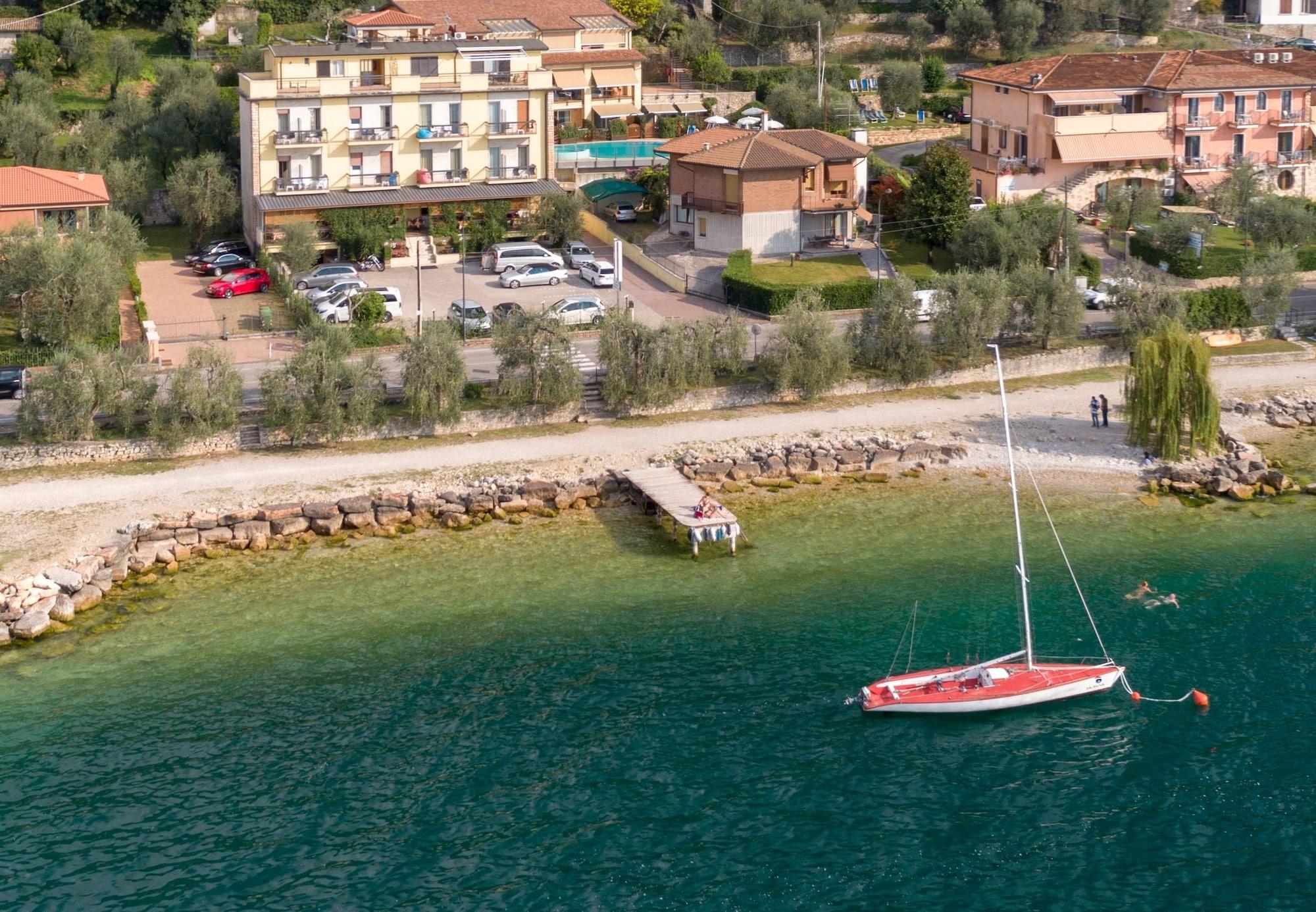 Varios Hotel Rosmari