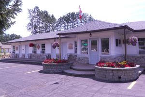 Alojamiento - Deep River Motel