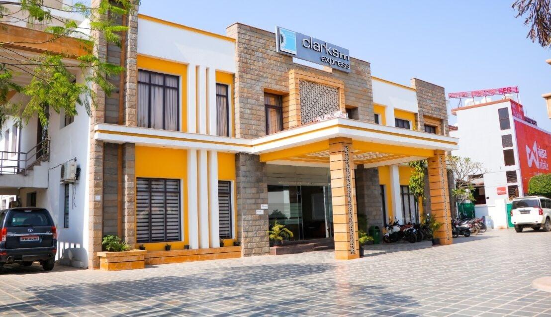 Varios Hotel Clarks Inn Express Bharatpur