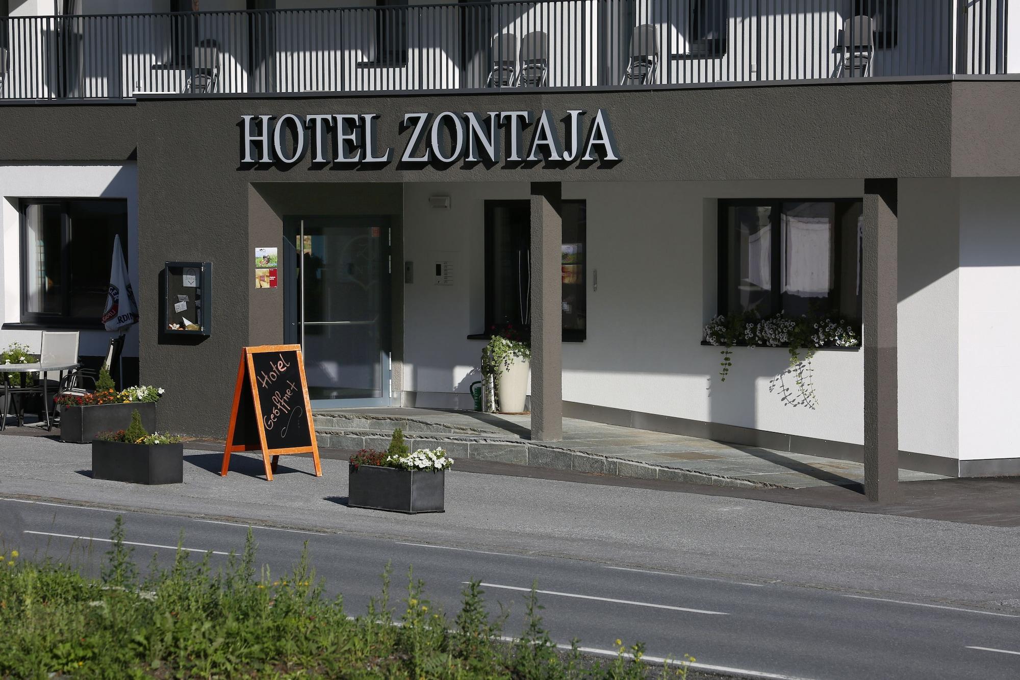 Vista Exterior Hotel Zontaja