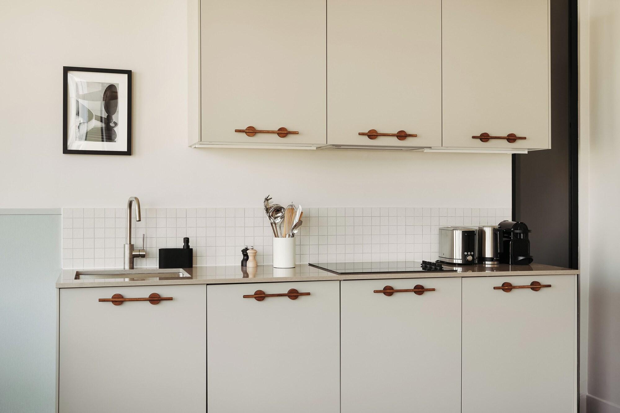 Equipamiento de Habitación Edgar Suites Lille - Shake