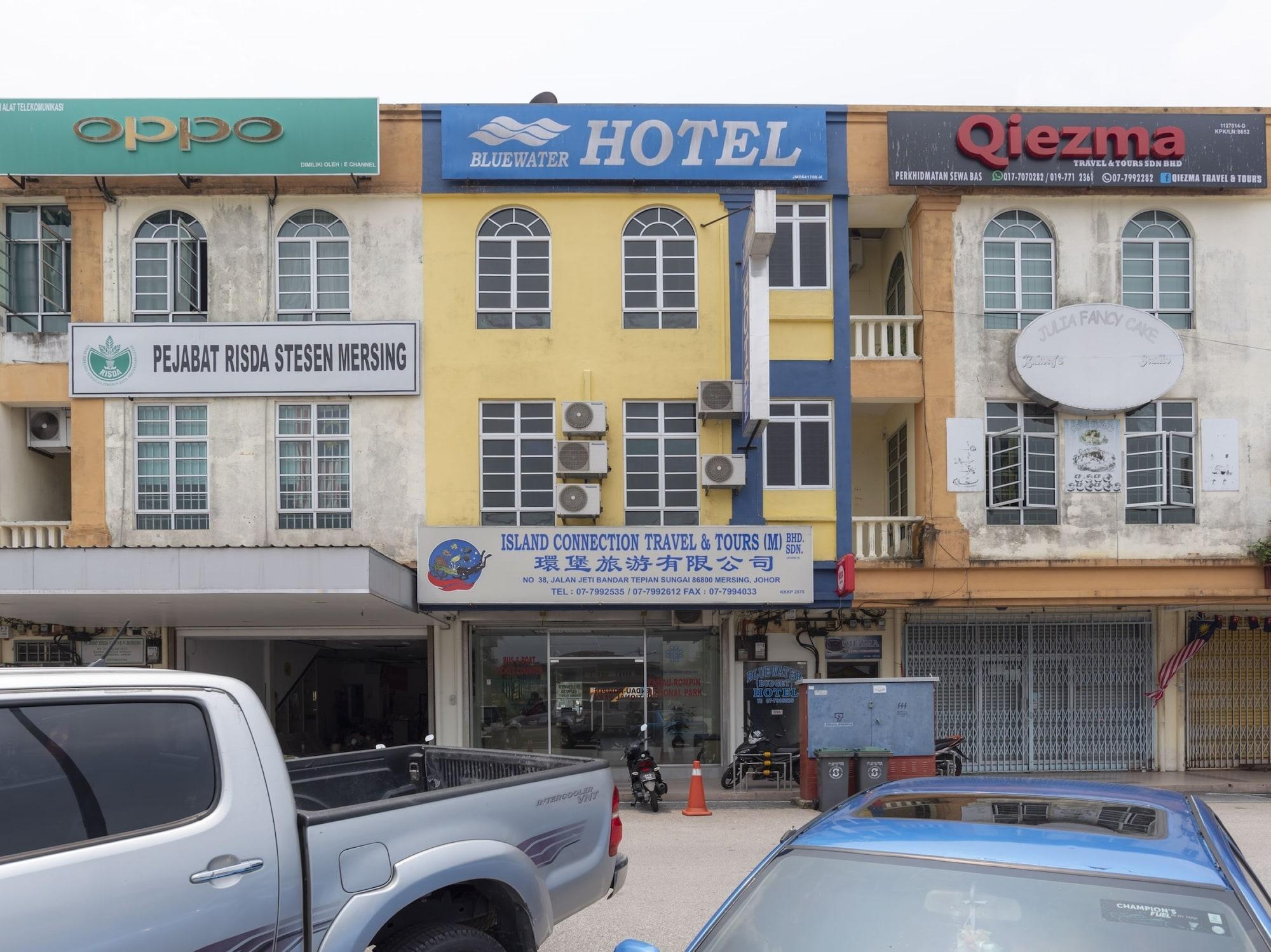 Vista Exterior OYO 44095 Bluewater Hotel 2