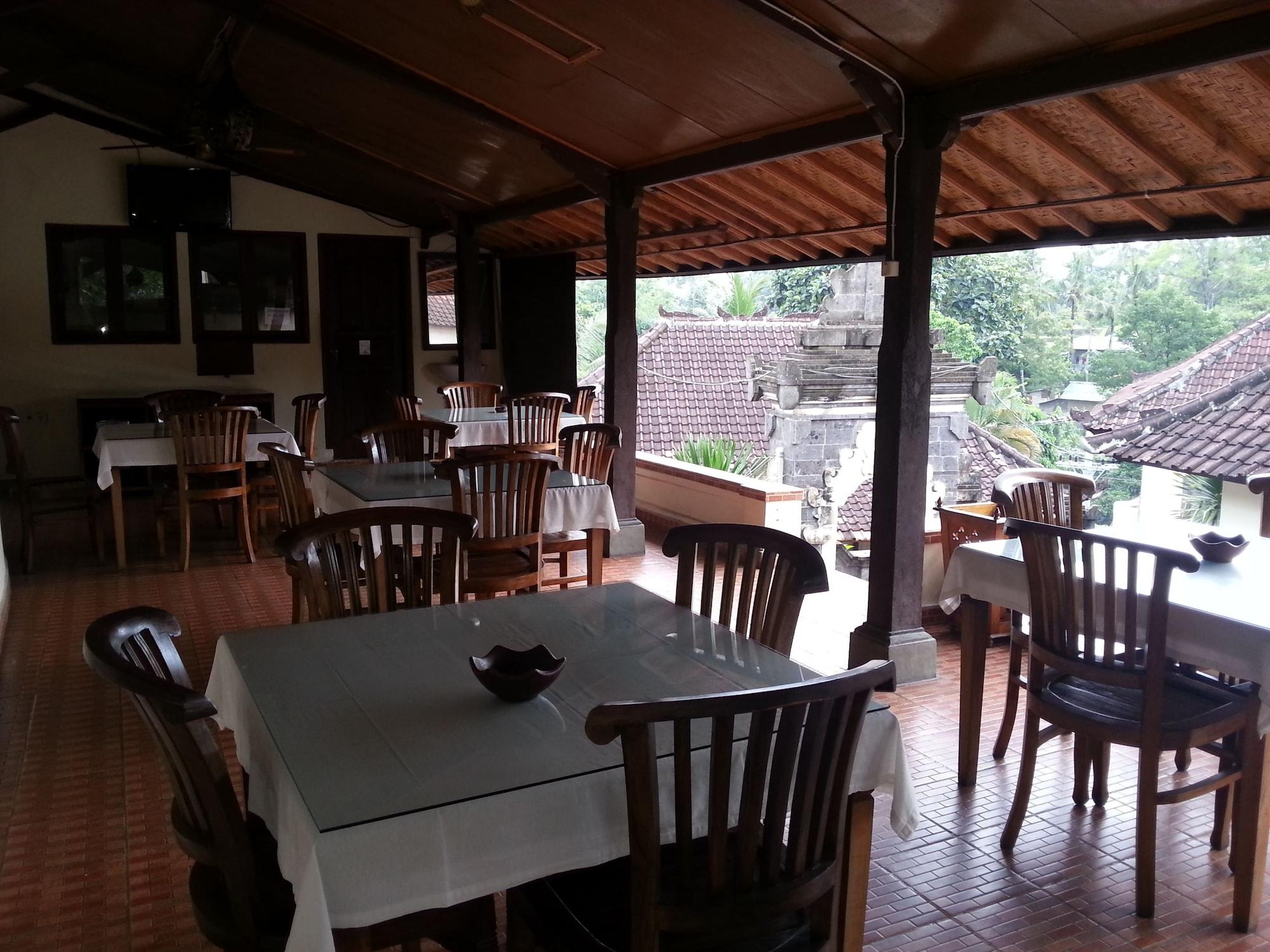 Restaurant Pande Permai Bungalows