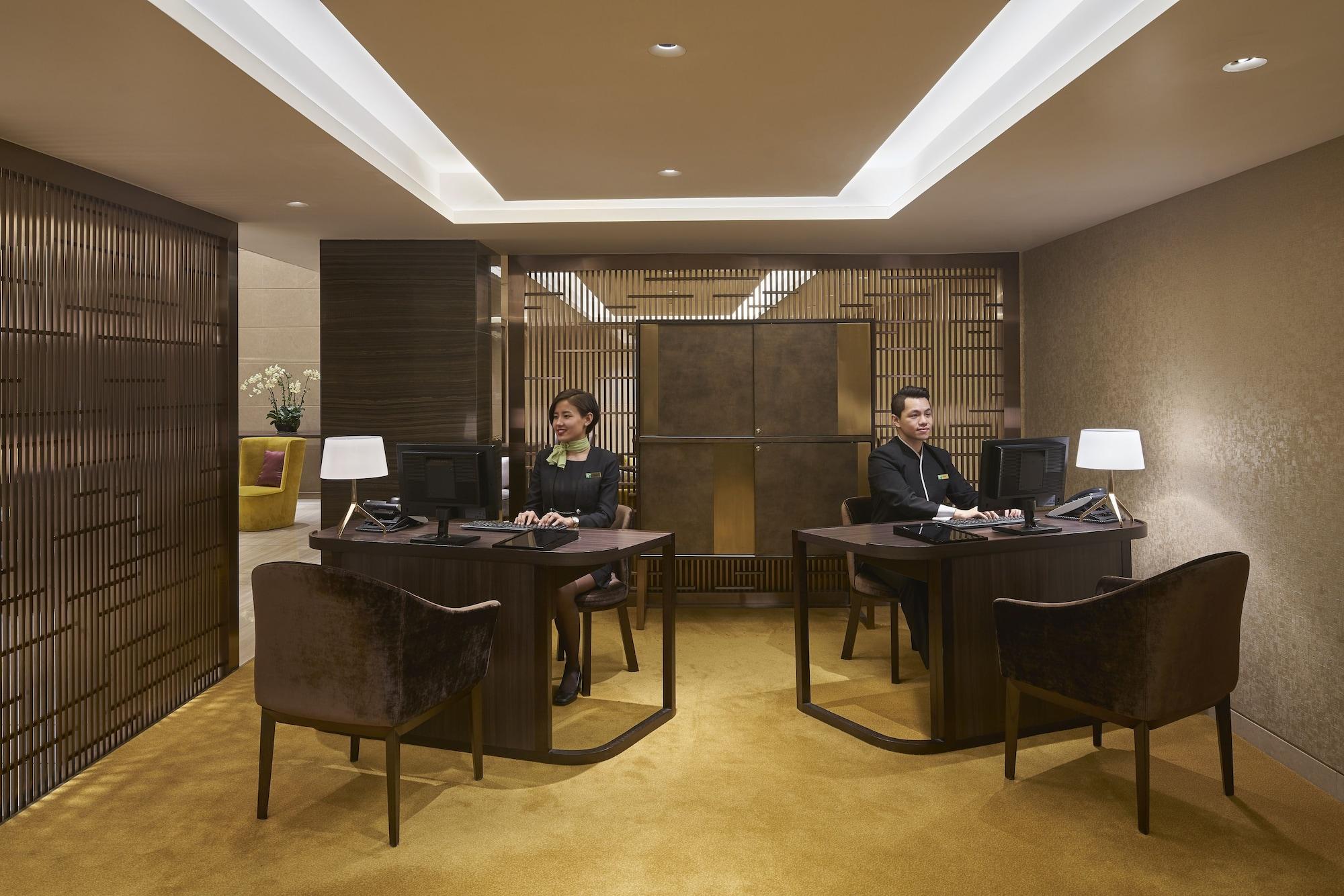 Vista Lobby Holiday Inn Golden Mile Hong Kong by IHG
