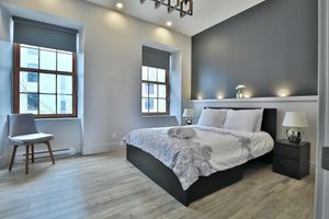Renta temporal - Sublime 3BR/3BA condo with Parking in the Heart of Old Montreal