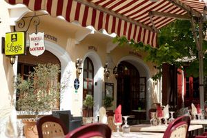 Alojamiento - Logis Hotel le Louvre