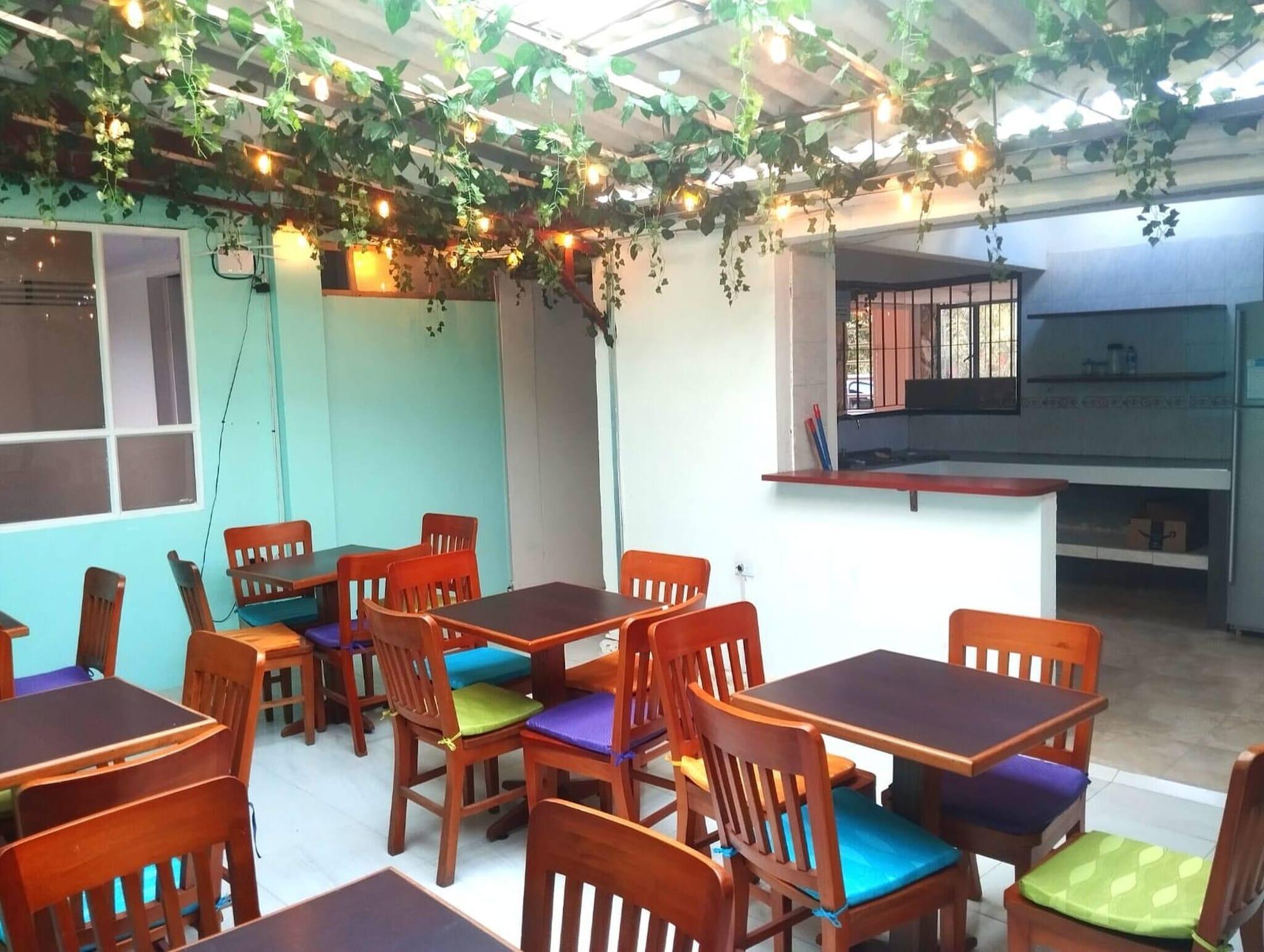 Varios Room-serene Oasis in Pasto Cozy Guest Ro