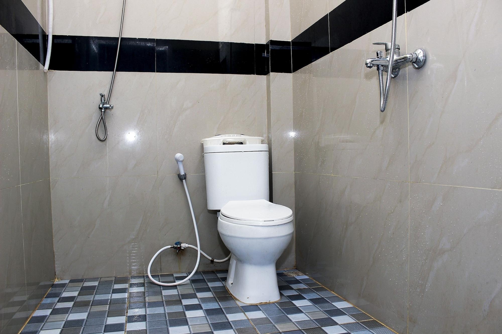 Equipamiento de Habitación OYO 783 Grand Mentari Guest House