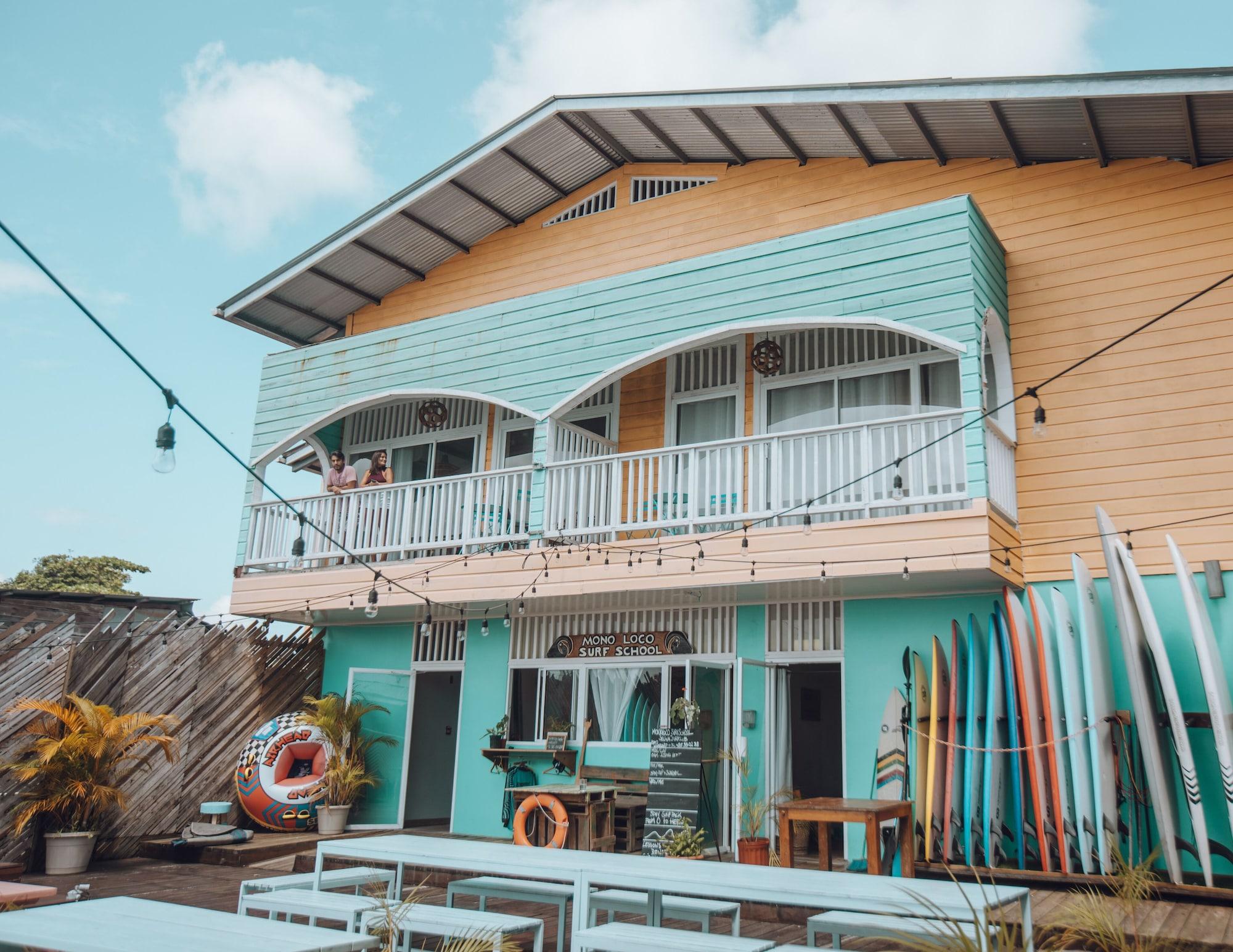 Vista Exterior Socialtel Bocas del Toro
