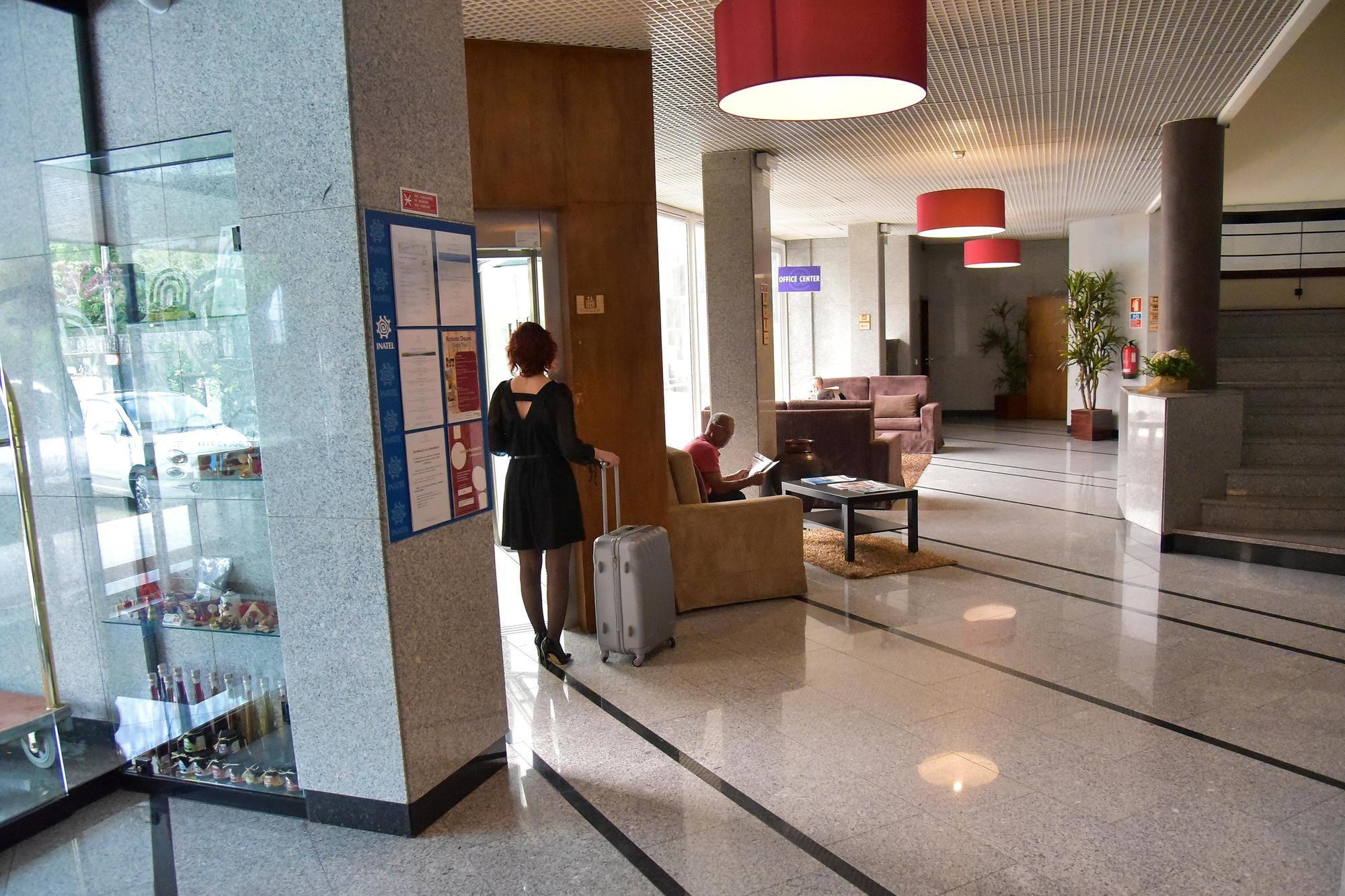 Vista Lobby Douro Marina Hotel & SPA