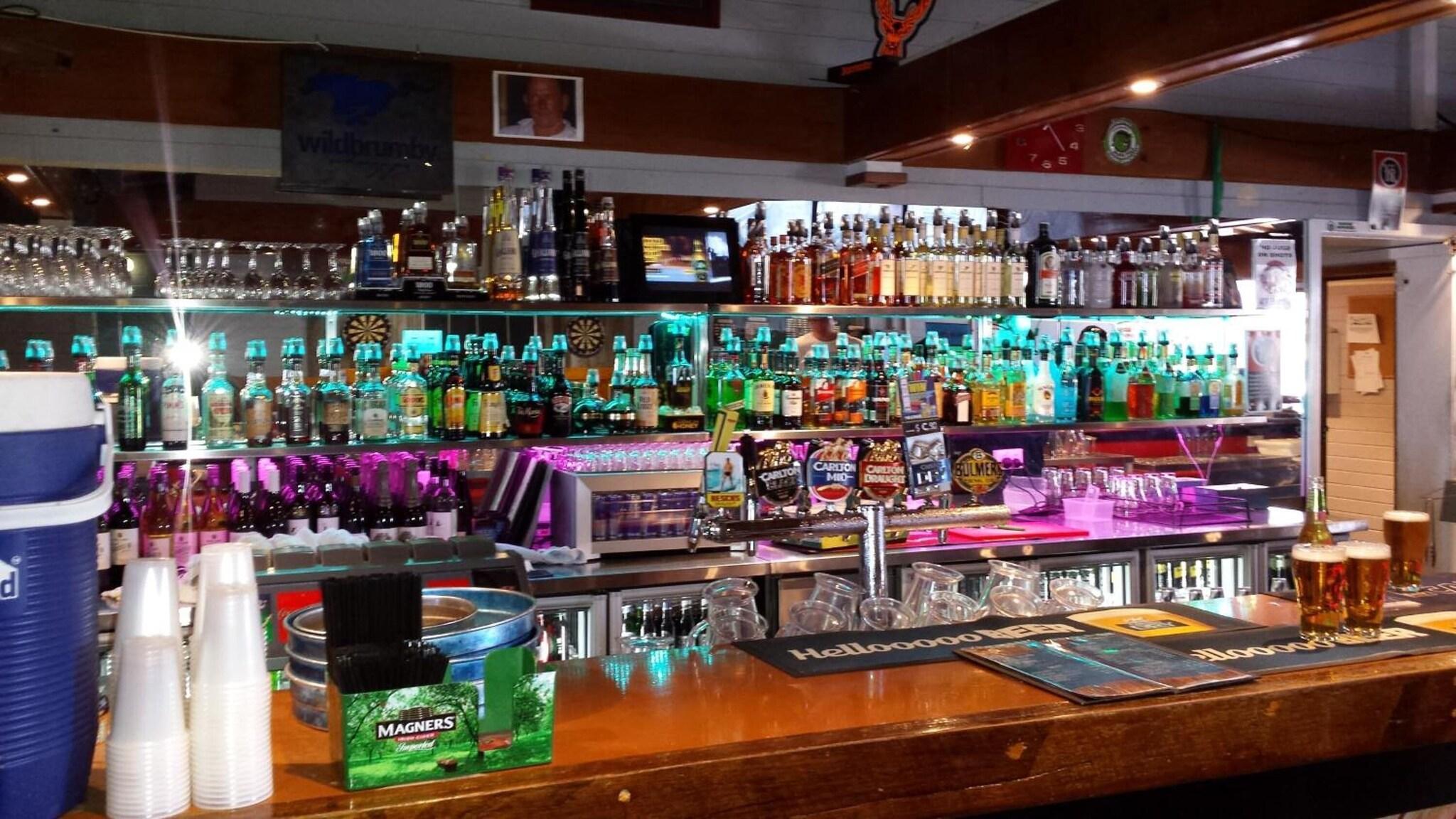 Bar/Salón Lake Jindabyne Hotel