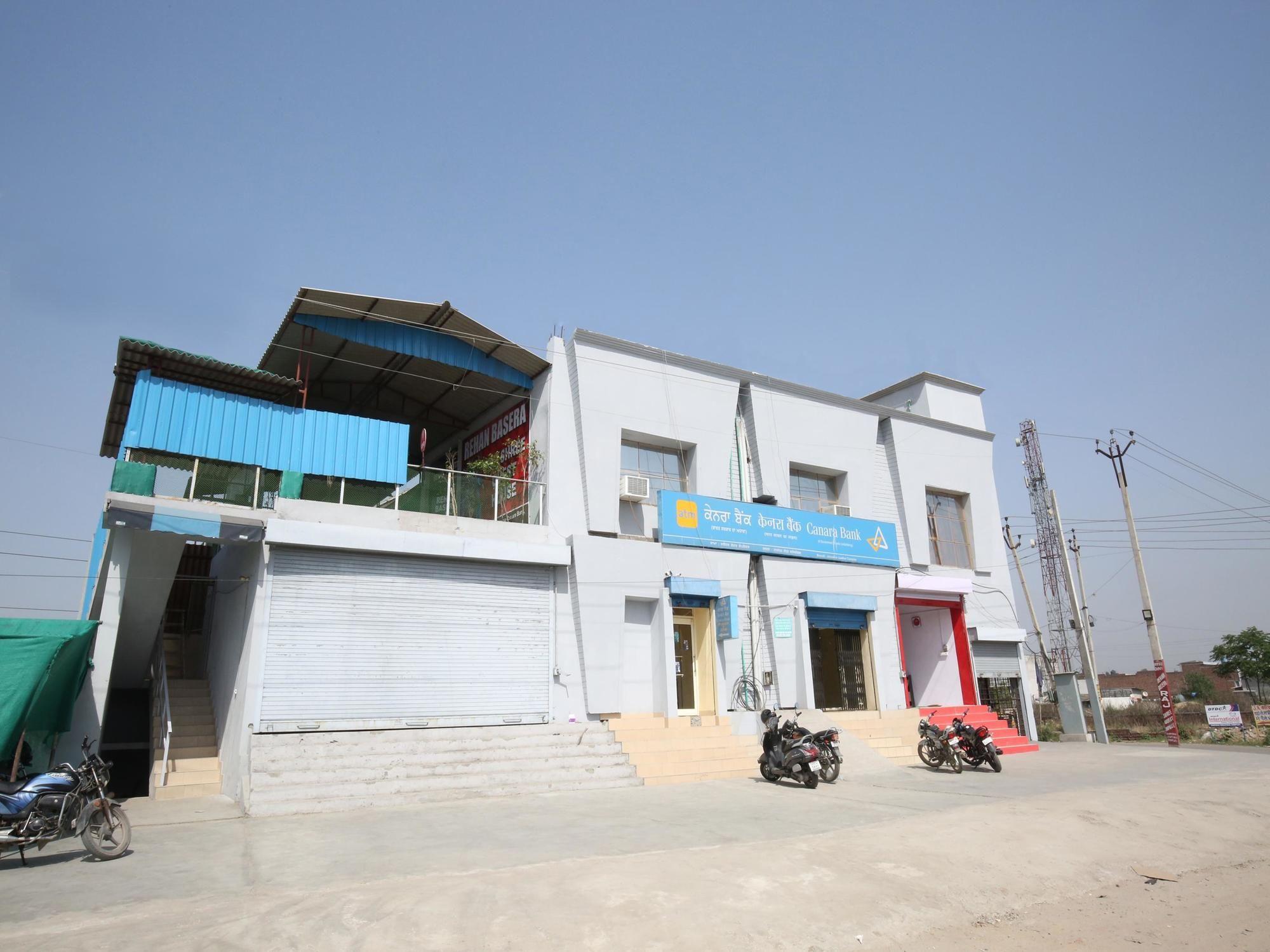 Varios OYO 12871 Rehan Basera