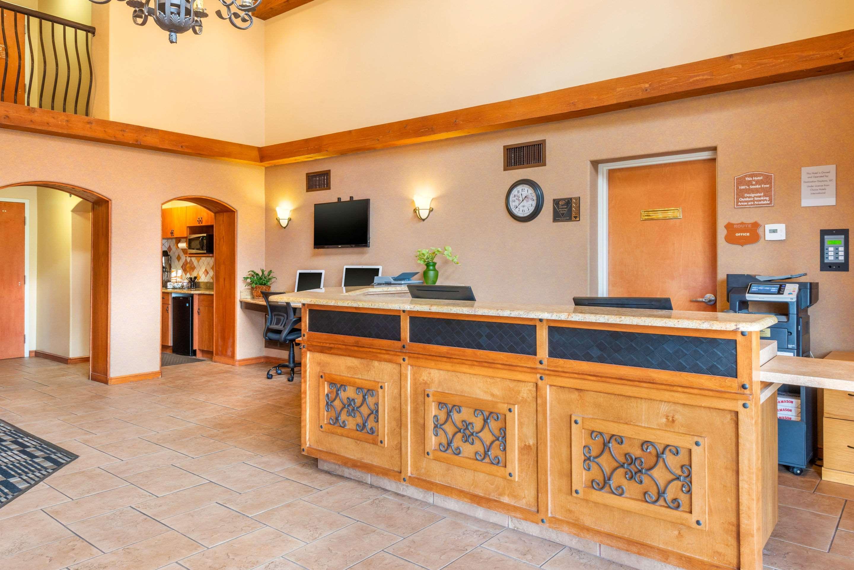 Vista Lobby Clarion Inn Ormond Beach at Destination Daytona