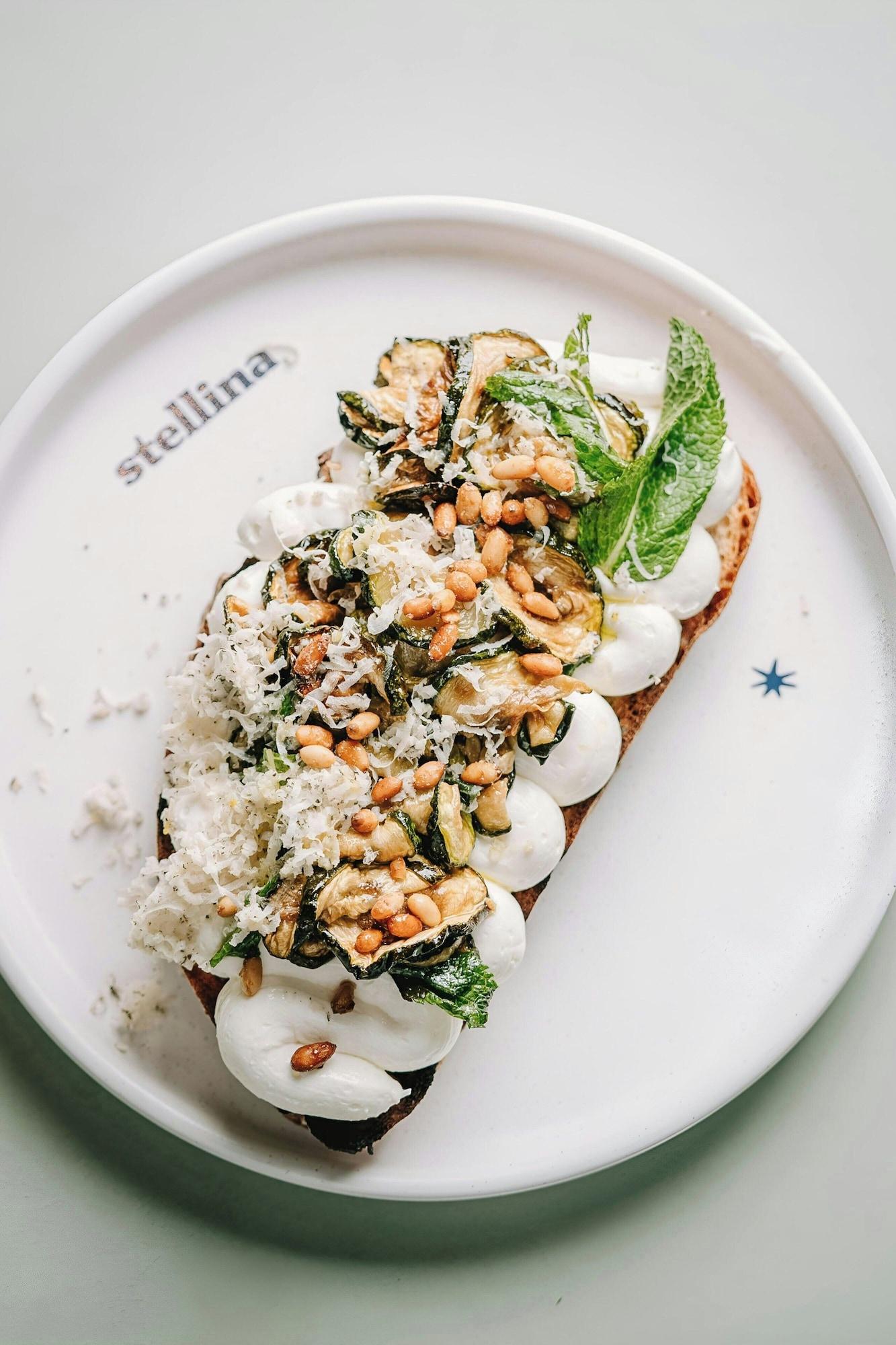 Restaurant Sonder by Marriott Bonvoy Penny Lane Apartments Old Montreal