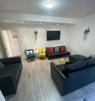 Alquiler Vacacional - Contractor Haven, Sleeps up to 14, WIFI, Parking x 2, Garden, Central location